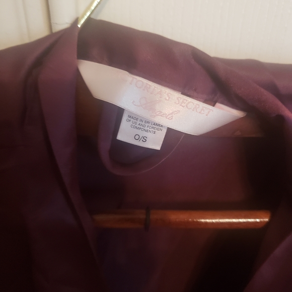 Victoria Secret's Robe - Picture 2 of 2